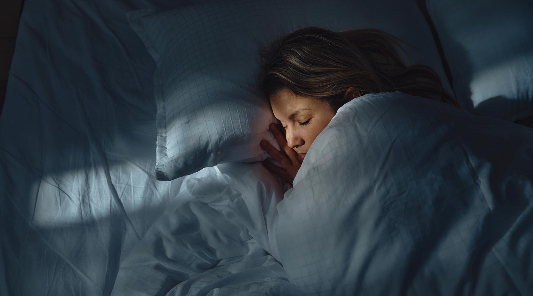 How Late Nights and Disrupted Sleep Affects Your Skin